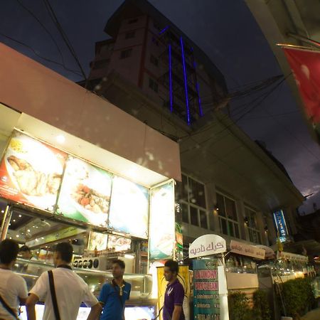 Sky Suites Bangkok Exteriör bild