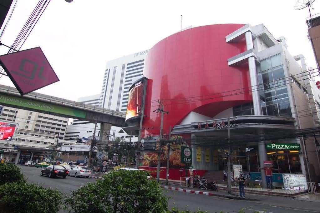 Sky Suites Bangkok Exteriör bild